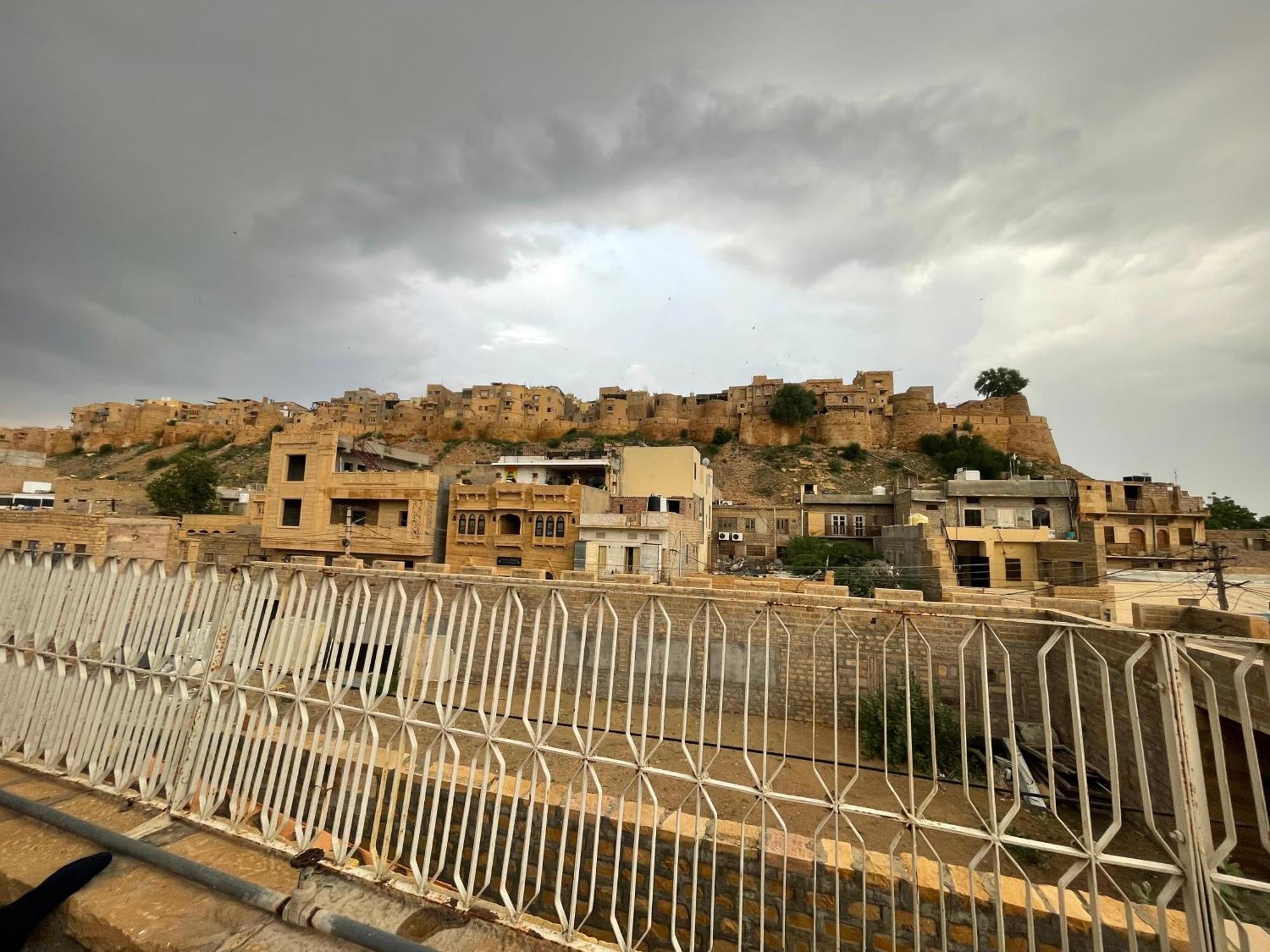 Mirvana Guest House & Camel Safari Jaisalmer Luaran gambar